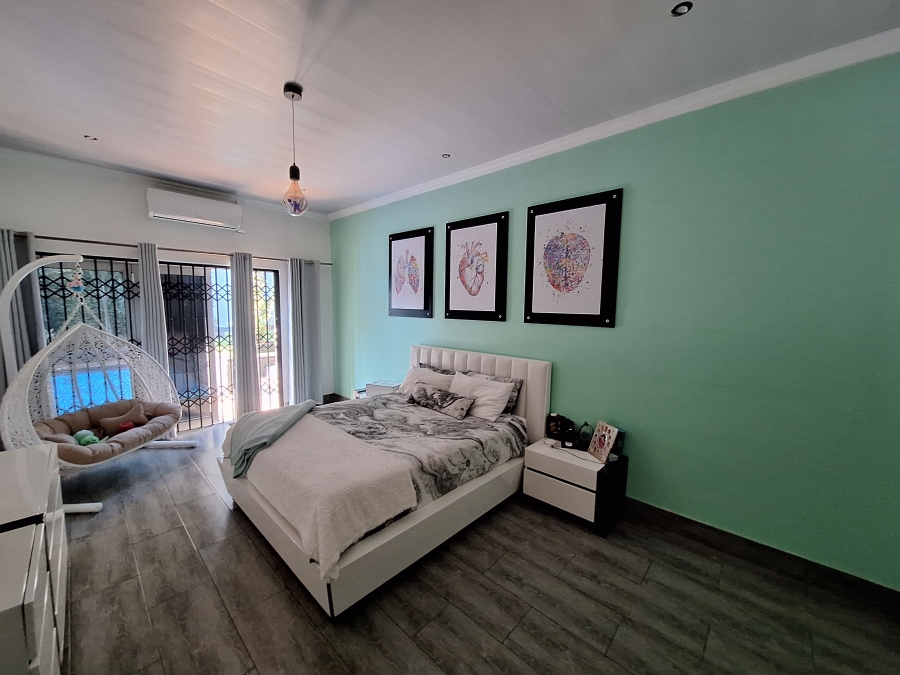 5 Bedroom Property for Sale in Protea Park North West